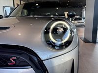 MINI (F55) COOPER S 178CH BVA7 PREMIUM PLUS 5P