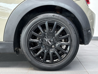 MINI Hatch 3 Portes Cooper 136 ch BVA7 Edition Greenwich