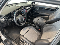 MINI Hatch 3 Portes Cooper 136 ch DKG7 Edition Camden