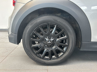 MINI Hatch 3 Portes Cooper 136 ch DKG7 Edition Camden