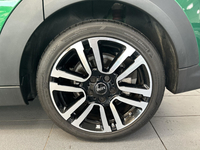 MINI Hatch 5 Portes Cooper 136 ch DKG7 Edition Resolute Plus