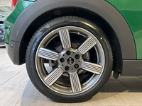 MINI Hatch 3 Portes Cooper 136 ch BVA7 Edition 60 Years