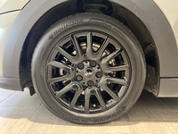 MINI Hatch 5 Portes One 102 ch DKG7 Edition Camden