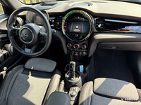 MINI (F56) COOPER S 178 CAMDEN BVA7