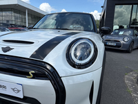 MINI (F56) COOPER SE 184 PREMIUM BVA