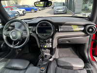 MINI (F56) COOPER SE 184 CH FINITION YOURS