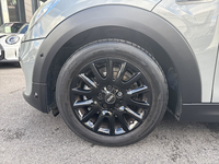 MINI COOPER 136 CH 3 PORTES EDITION GREENWICH BVA7