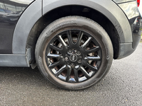 MINI (F55) ONE 102 CH GREENWICH