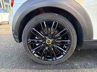 MINI (F56) COOPER SE 184 PREMIUM PLUS BVA