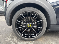 MINI (F56) COOPER SE 184 PREMIUM PLUS BVA