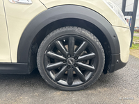 MINI (F56) COOPER S 192 RED HOT CHILI BVA6