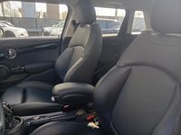 MINI (F55) COOPER 136 CH EDITION GREENWICH BVA7