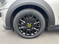 MINI (F56) COOPER SE 184 PREMIUM BVA