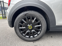 MINI (F56) COOPER SE 184 PREMIUM  BVA