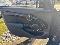 MINI (F55) ONE 102 GREENWICH BVA