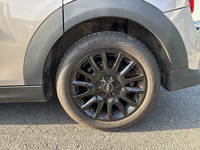 MINI (F55) COOPER 136 CAMDEN BVA7