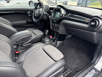 MINI (F56) COOPER 136 GREENWICH BVA7