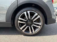 MINI (F55) COOPER S 178 CAMDEN BVA7