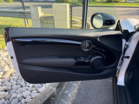 MINI (F56) COOPER SE 184 RESOLUT ESSENTIAL BVA