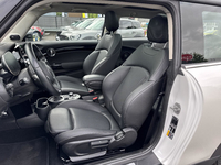 MINI (F56) COOPER SE 184 PREMIUM PLUS BVA