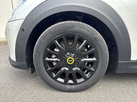 MINI (F56) COOPER SE 184 PREMIUM PLUS BVA