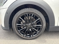 MINI (F55) COOPER 136 PREMIUM PLUS BVA7
