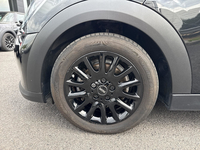 MINI (F55) COOPER 136 PREMIUM BVA7
