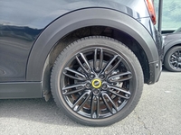 MINI (F56) COOPER SE 184 YOURS BVA