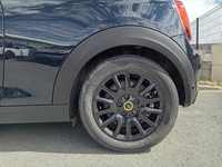 MINI (F56) COOPER SE 184 PREMIUM BVA