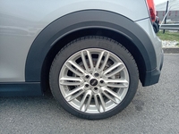 MINI (F56) COOPER S 178 CH PREMIUM PLUS BVA7