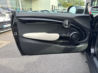 MINI (F56) COOPER SE 184 PREMIUM PLUS BVA