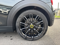 MINI (F56) COOPER SE 184 PREMIUM PLUS BVA