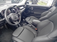 MINI (F56) COOPER 136 CAMDEN BVA7
